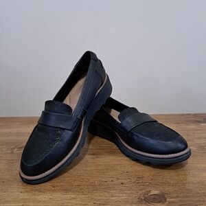 Clarks Collection Women's Loafers Black Size 6.5 Leather Classic Comfort Wedge